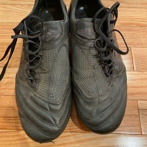 Adidas adipower predators all black leather